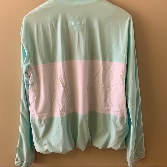 Lululemon Bomber Jacket 🤍 - Picture 3 of 6